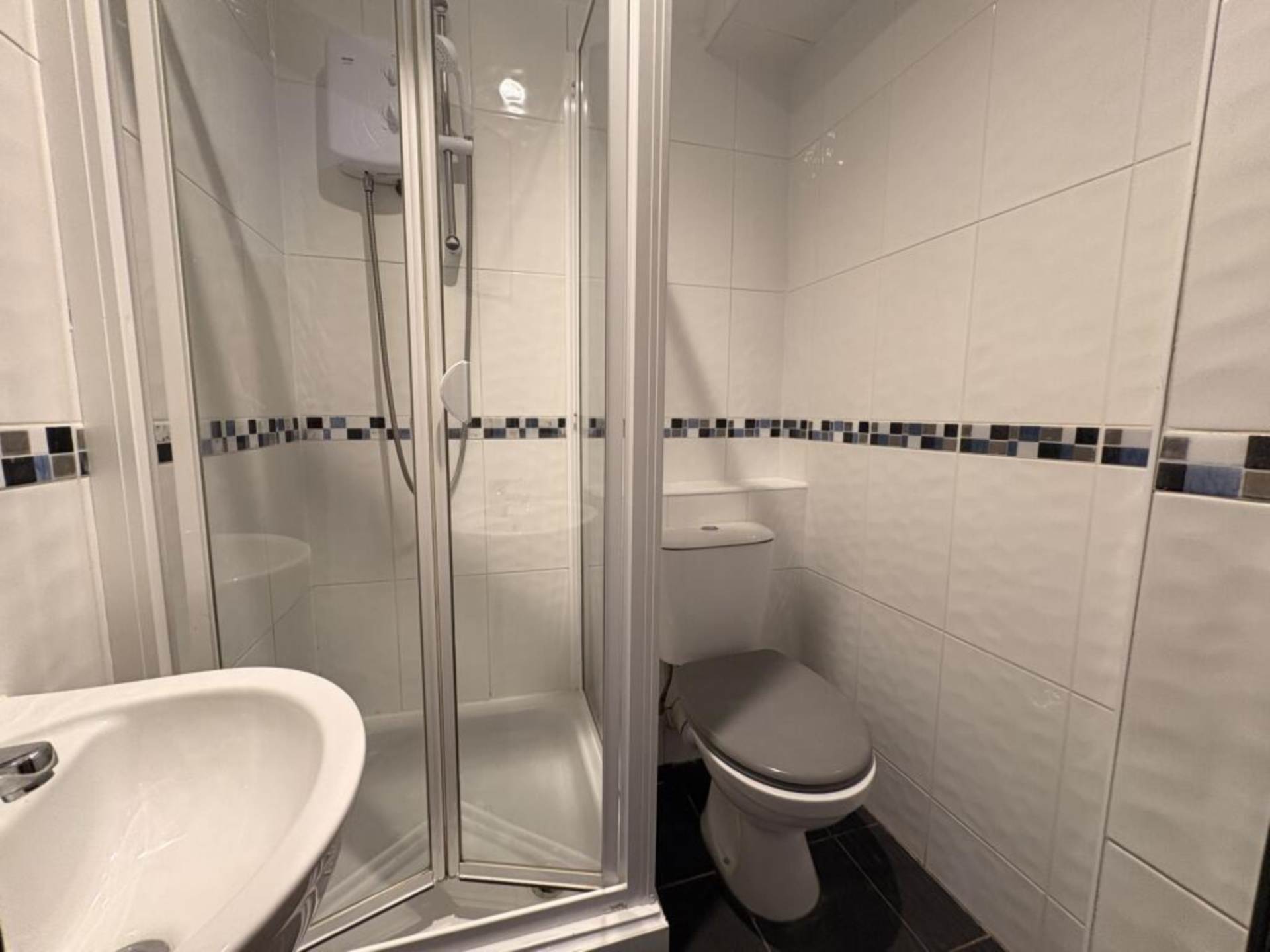 Woodville Road, Cardiff, Image 3