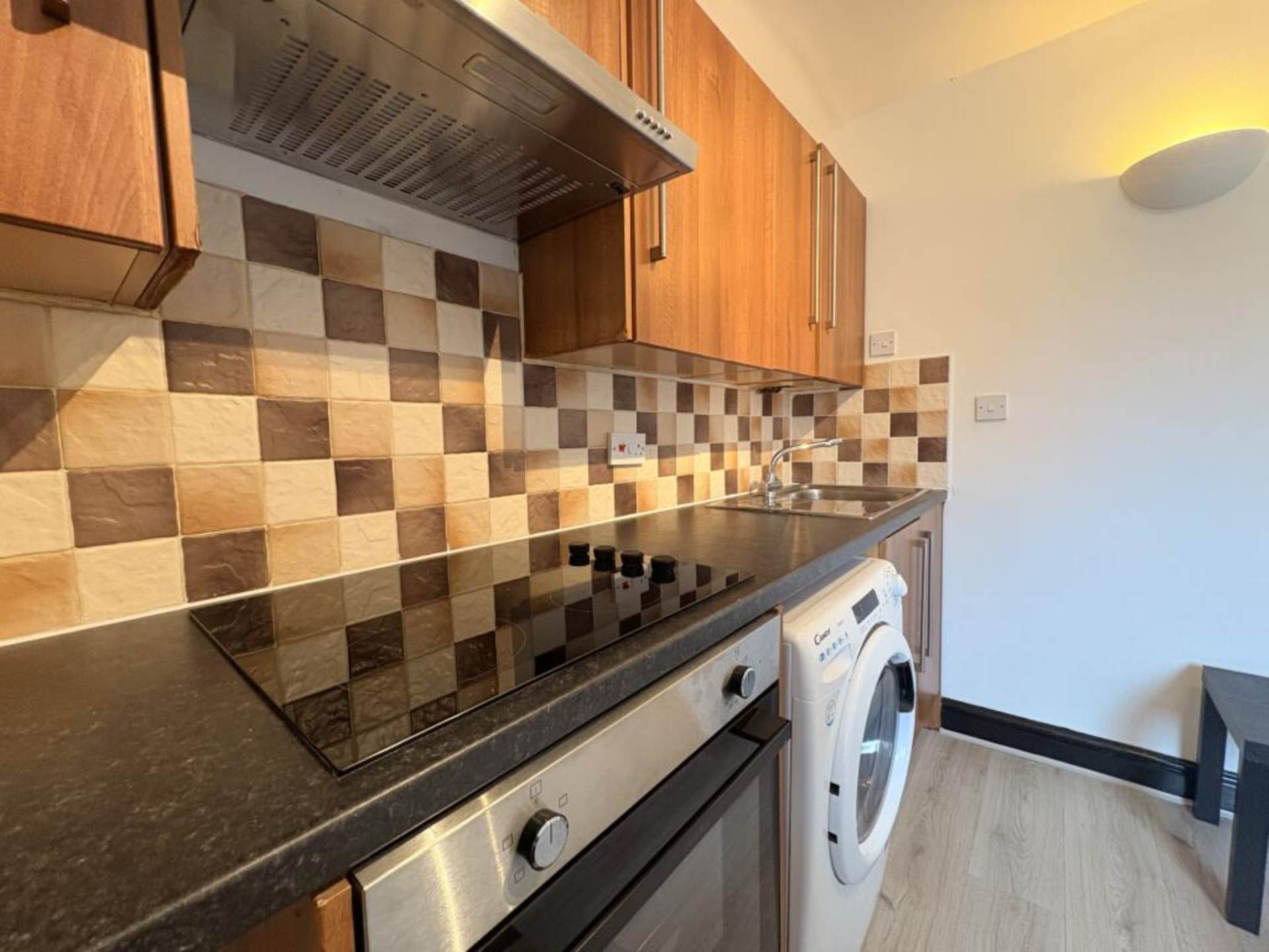 Woodville Road, Cardiff, Image 4