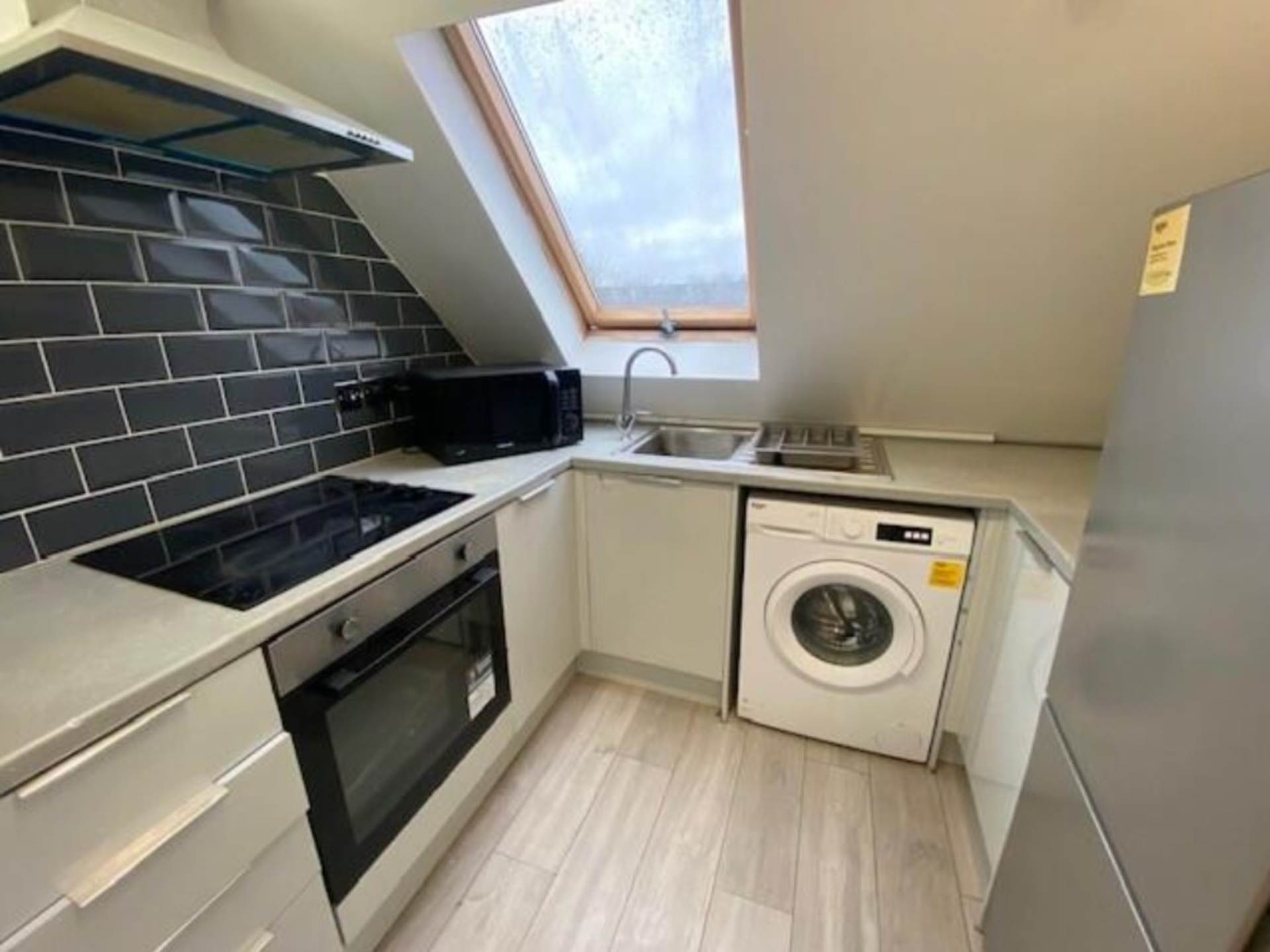 City Road, Cardiff, Image 1