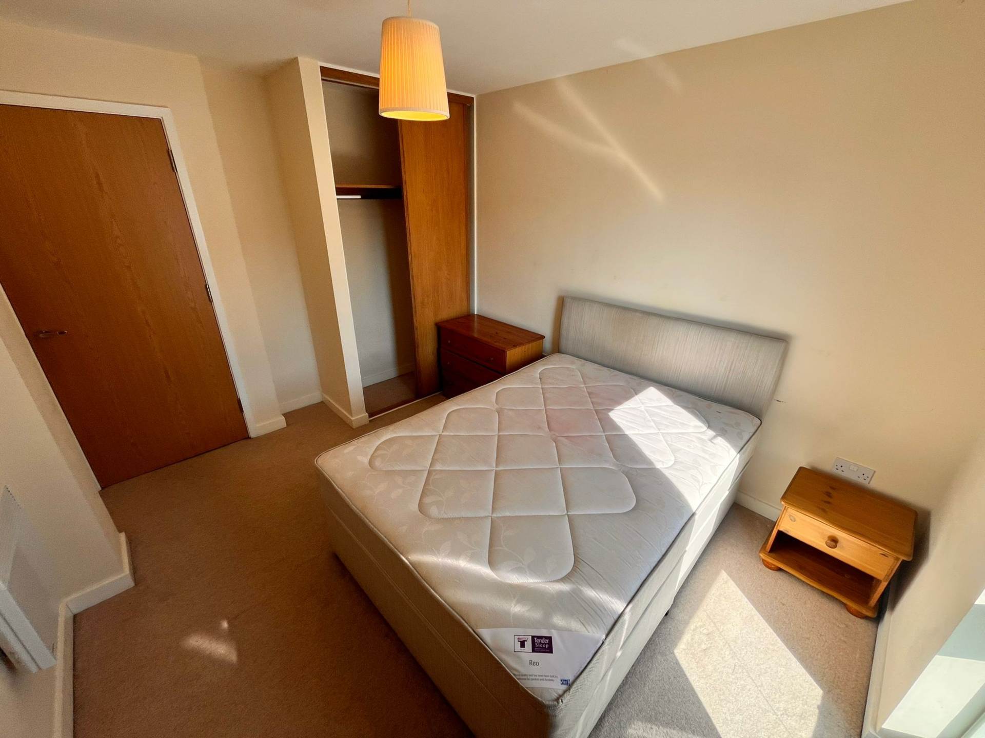 Quayside, Cardiff Bay, Image 7