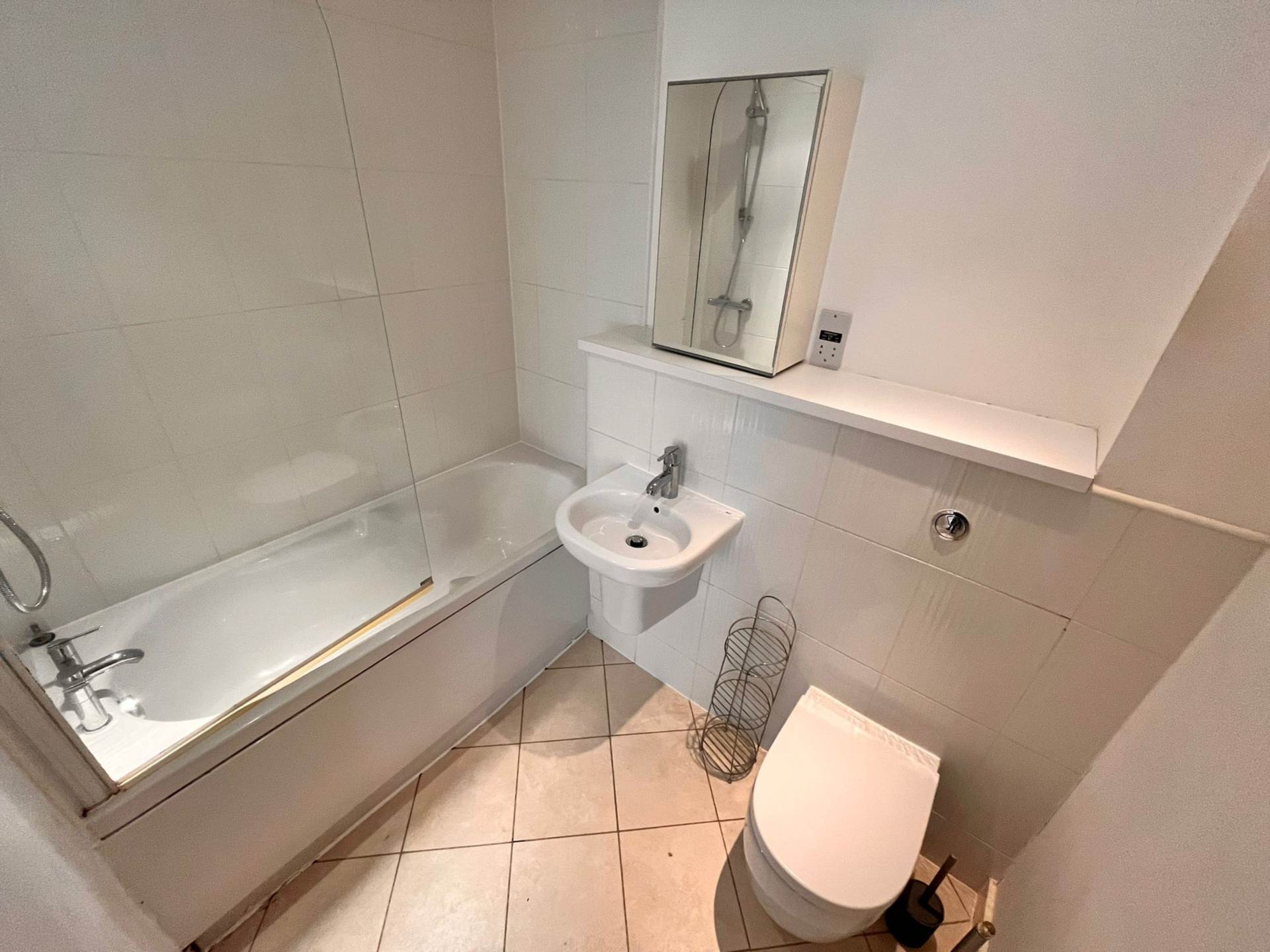 Quayside, Cardiff Bay, Image 9