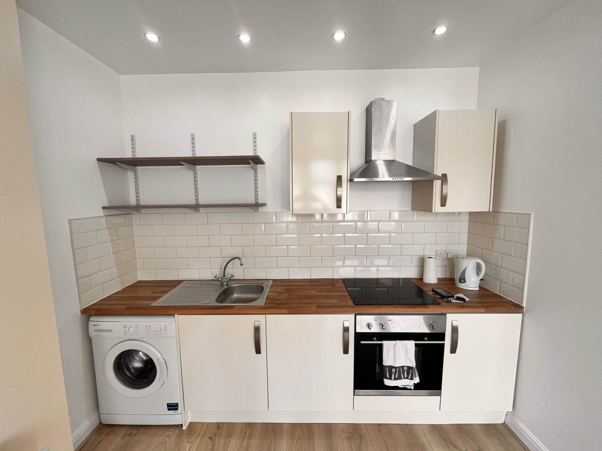 Newport Rd, Cardiff, Image 1