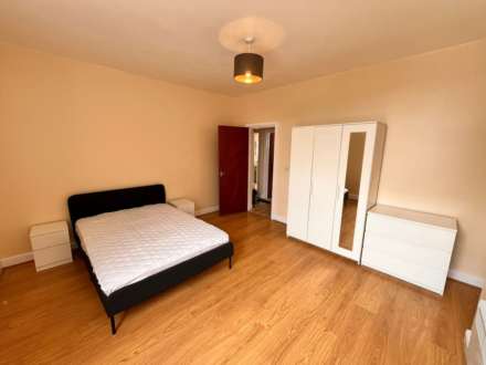 Newport Rd, Cardiff, Image 6