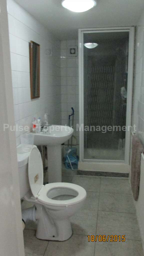 106A, Barton Road, Stretford  - Working Professionals Only, Image 6