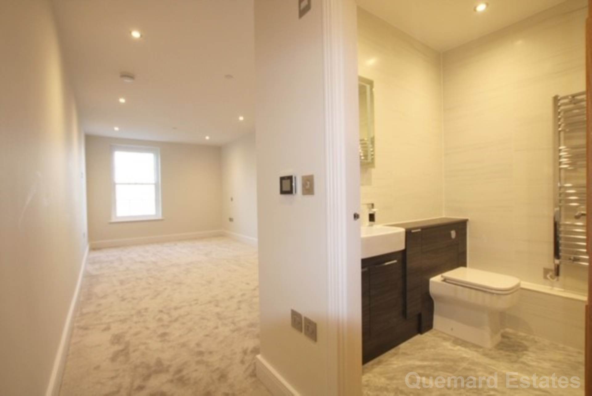 The High Street. St Aubin, Image 14