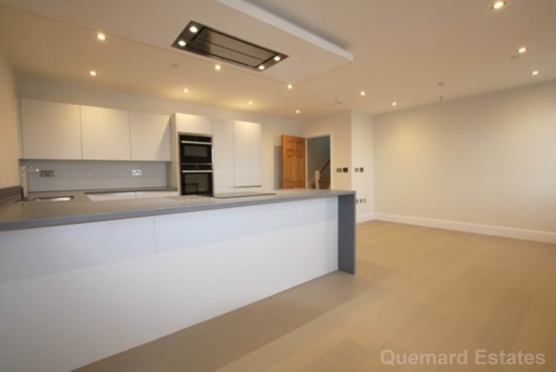 The High Street. St Aubin, Image 8