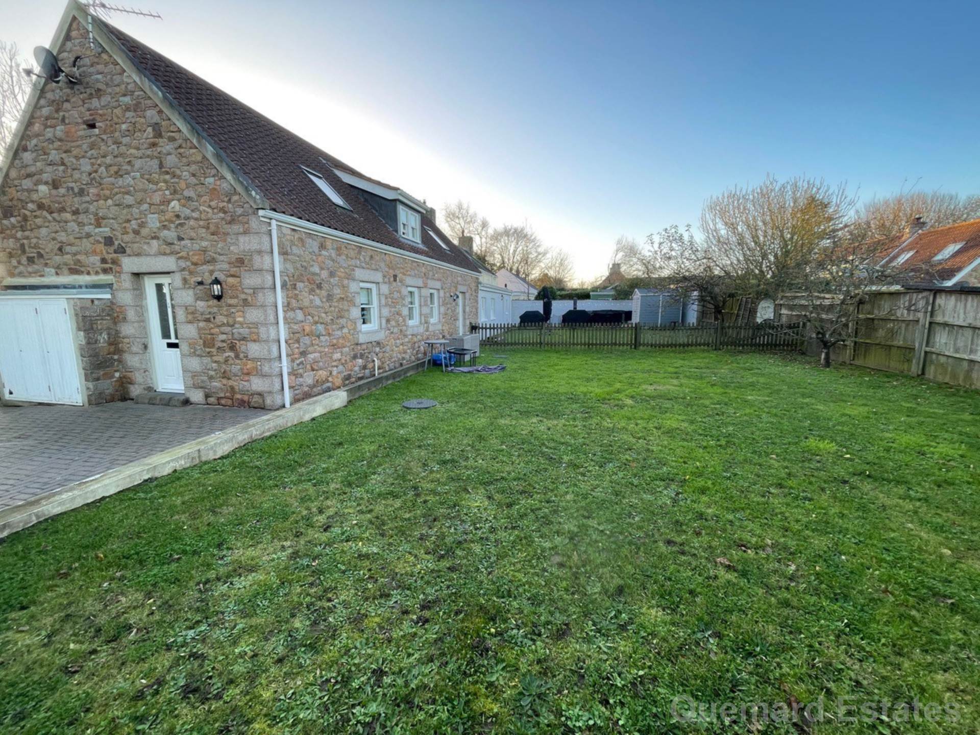 2 Beauverd - Trinity, Image 29