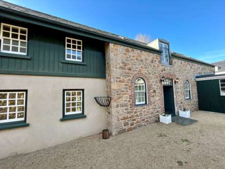 3 Bedroom Coach House, Coach House - St Lawrence