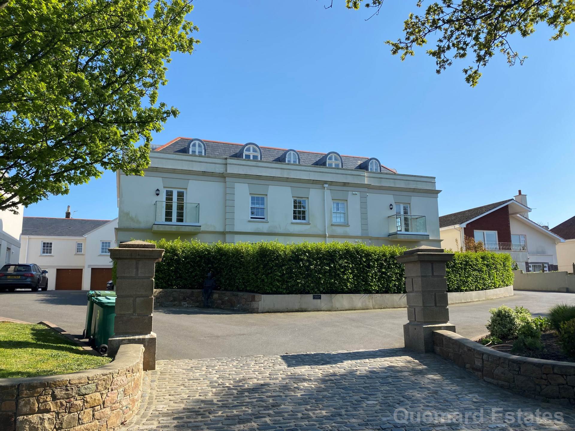 La Rue D'Aval, Grouville, Image 1