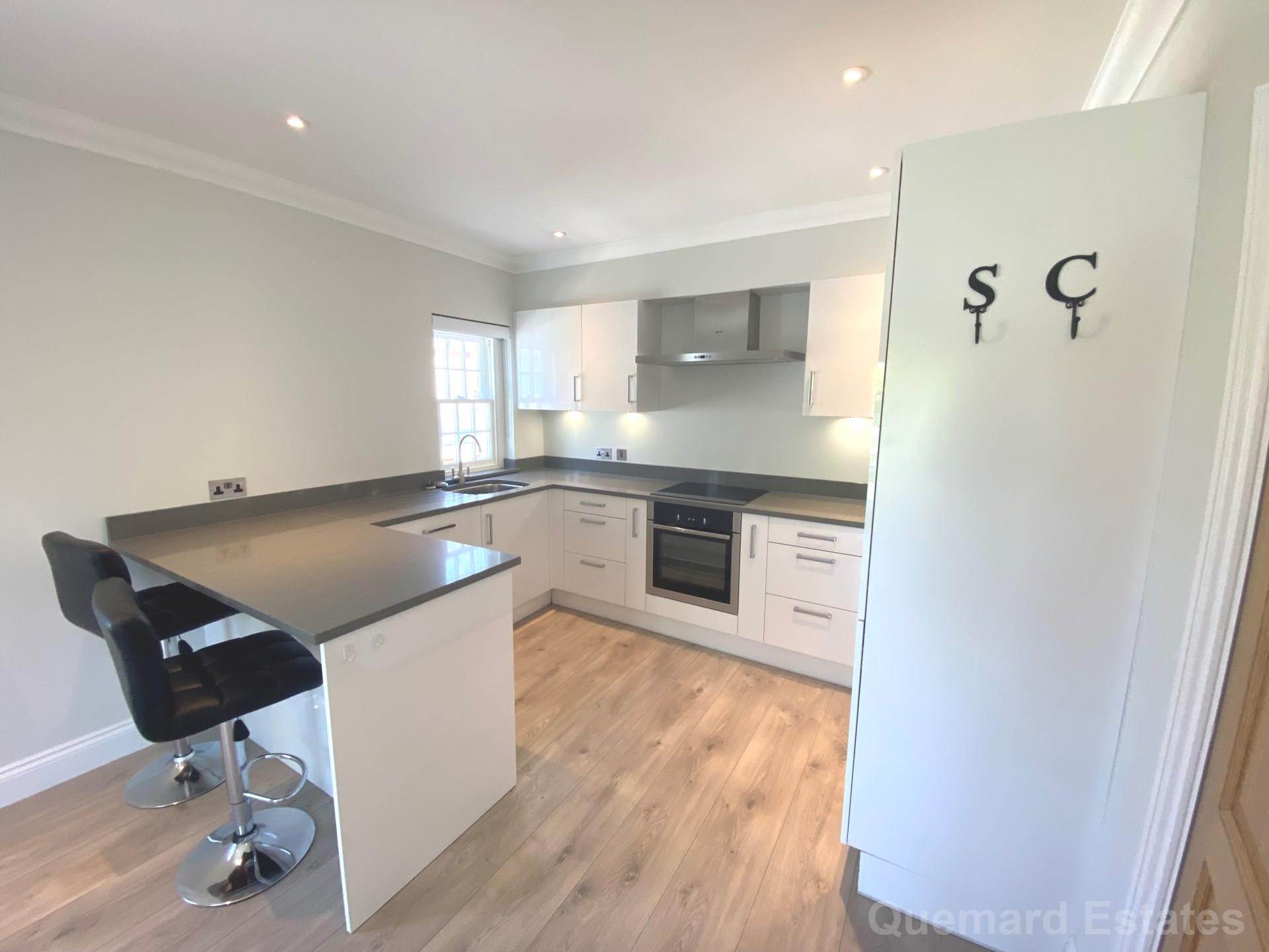 La Rue D'Aval, Grouville, Image 3