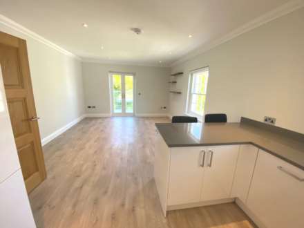 La Rue D'Aval, Grouville, Image 4