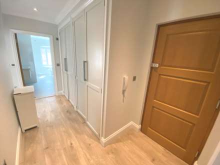 La Rue D'Aval, Grouville, Image 7