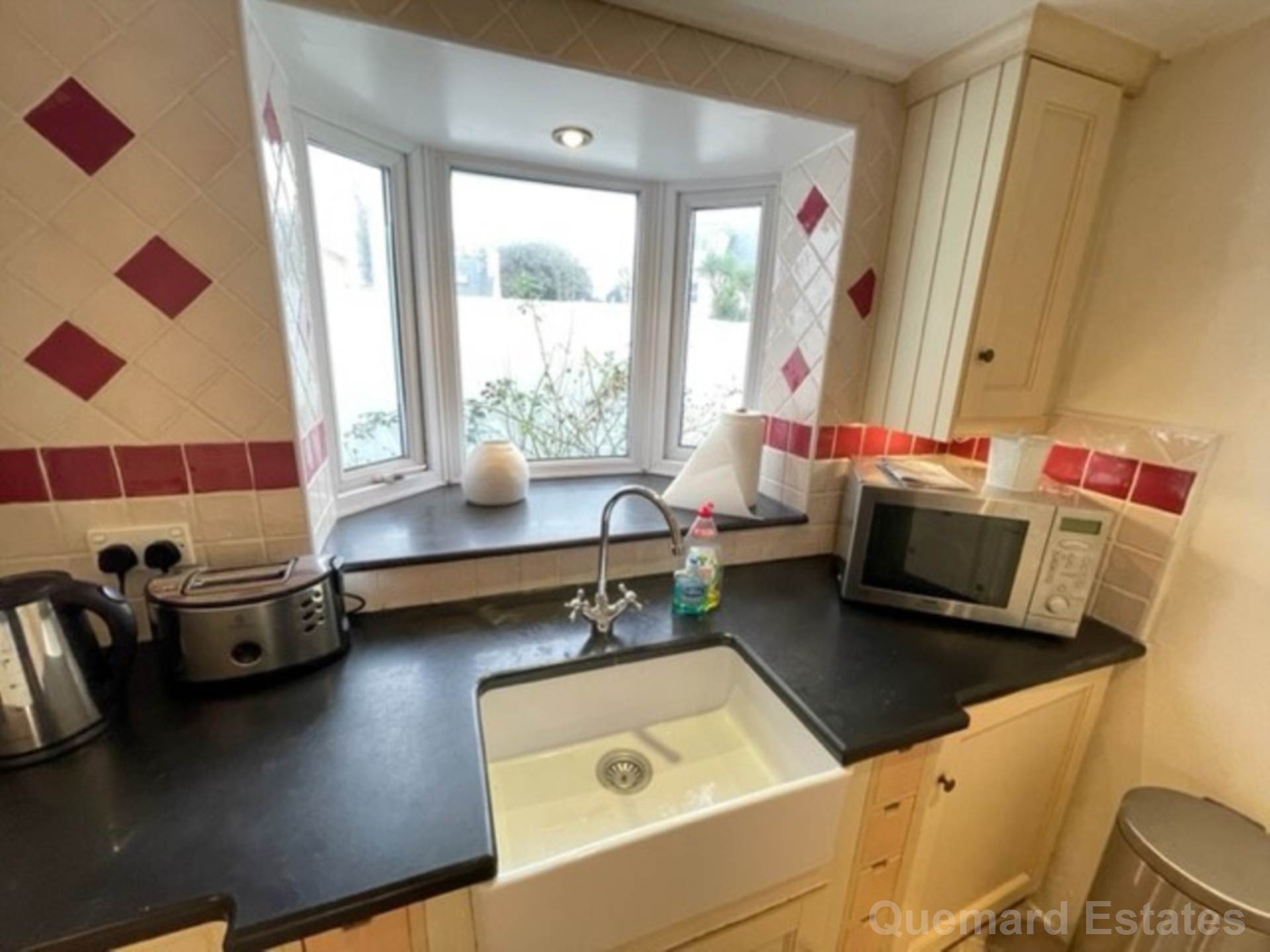 Bramble Cottage, Image 12