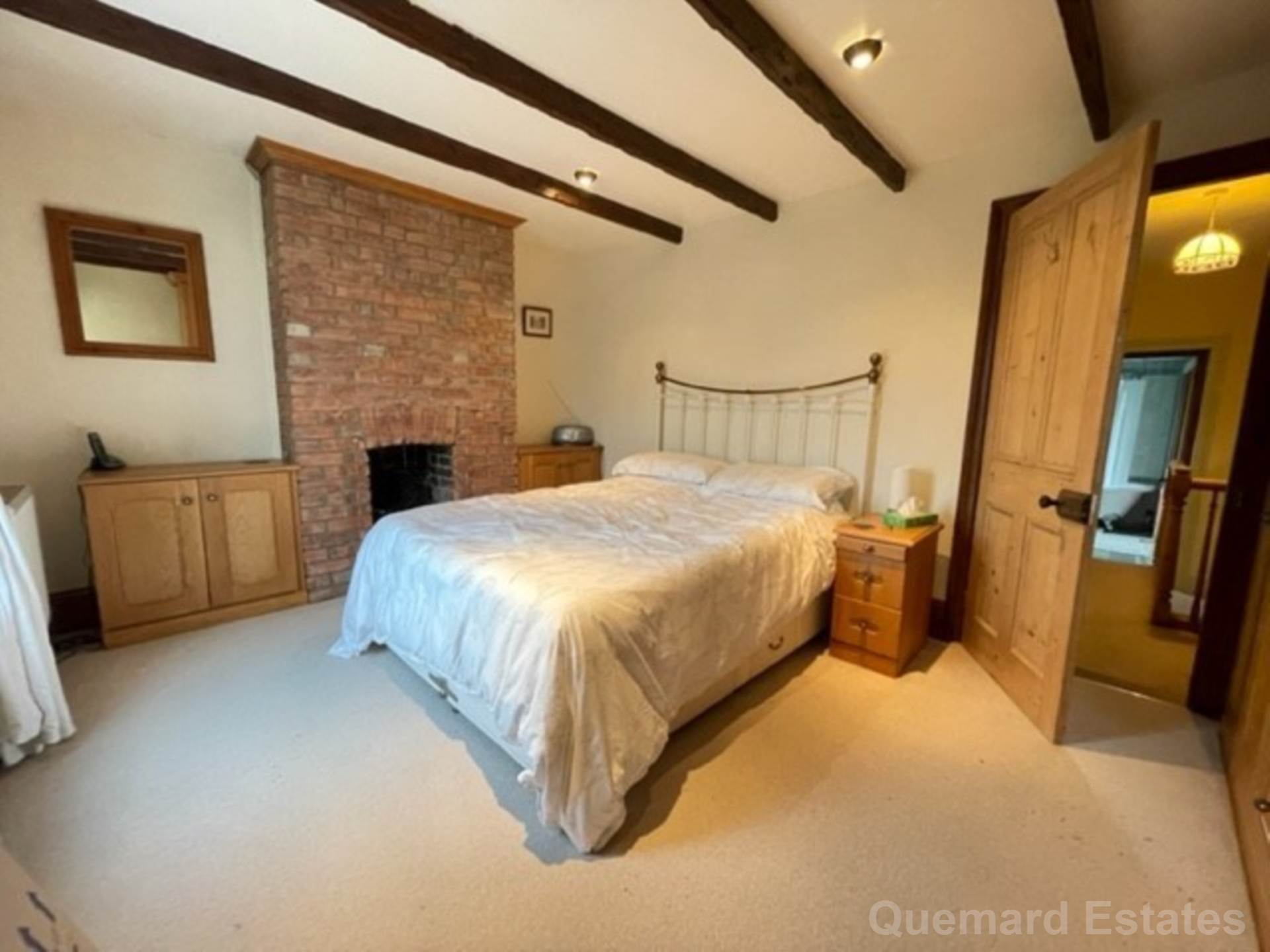 Bramble Cottage, Image 3