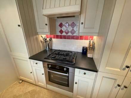 Bramble Cottage, Image 13