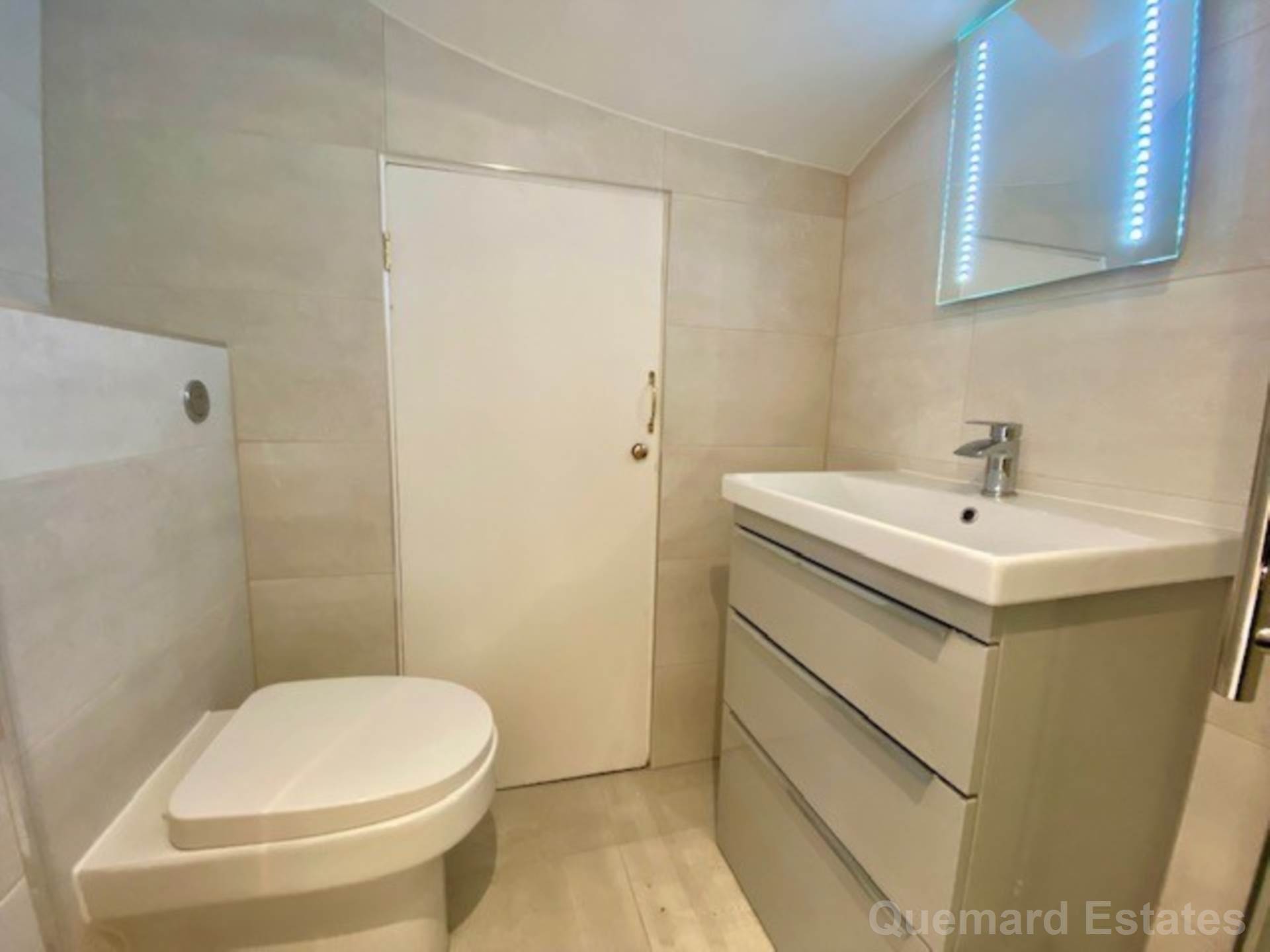 Vauxhall Street, St Helier, Image 7