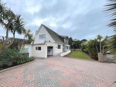 5 Bedroom House, Dene Close, La Route De Genets