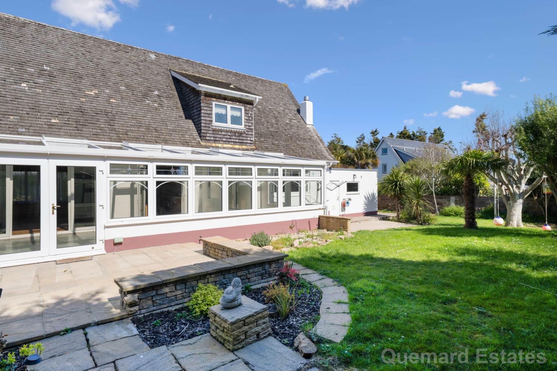 Dene Close, La Route De Genets, Image 13
