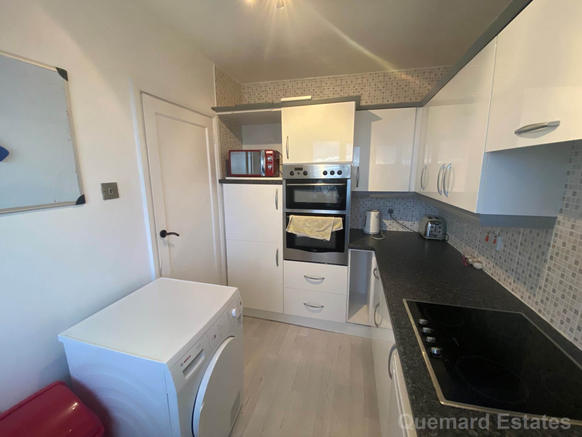La Rue Des Chenes, St Helier, Image 5