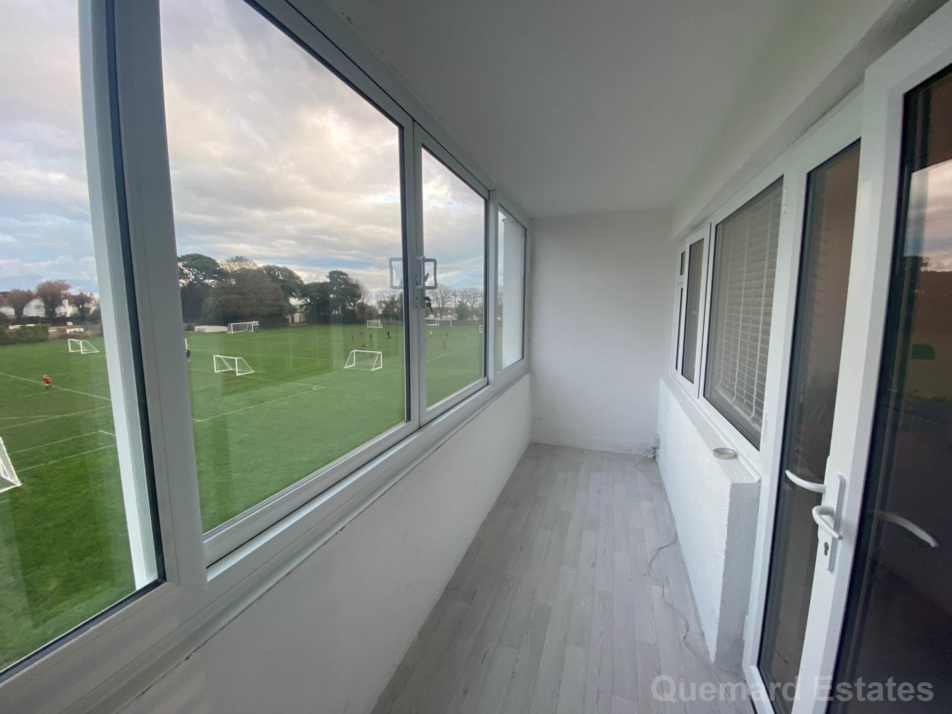 La Rue Des Chenes, St Helier, Image 9