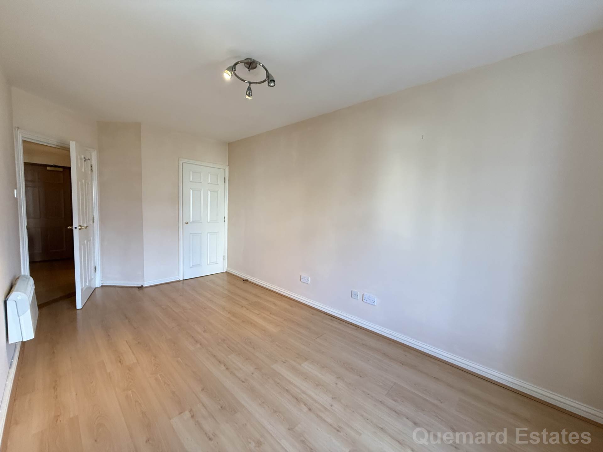 Bel Air Apartments, La Rue De Trachy, Image 7