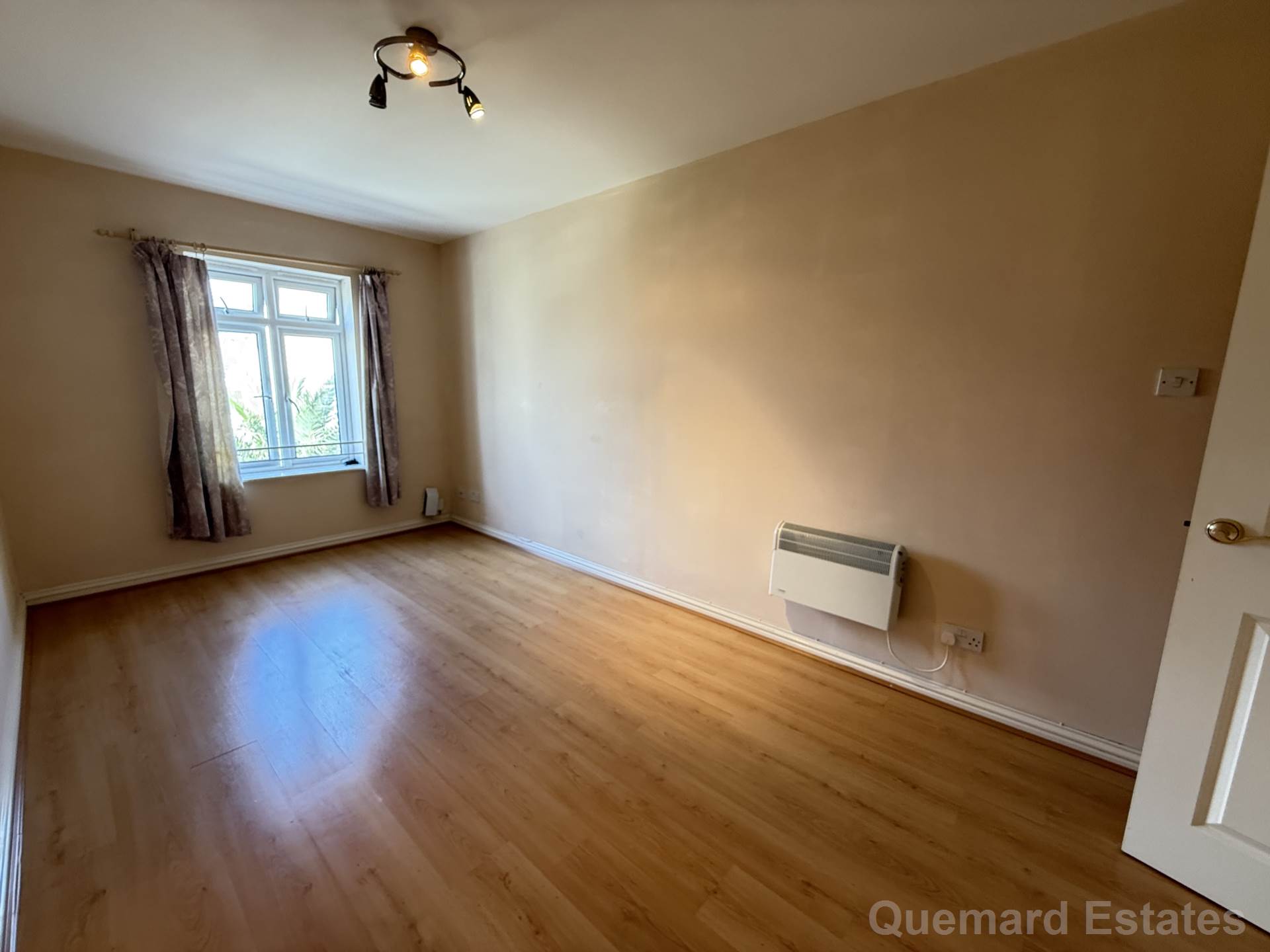 Bel Air Apartments, La Rue De Trachy, Image 8