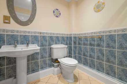 Victoria House, Park Heights, St Johns Road, Image 8