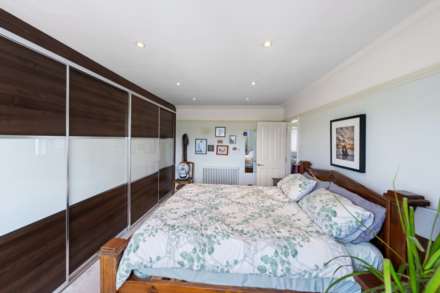 Bagot Manor Avenue, St Saviour, Image 12