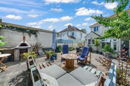 Bagot Manor Avenue, St Saviour, Image 20