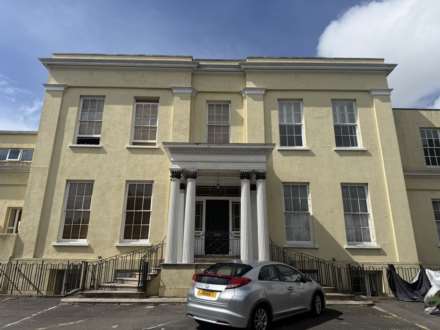 2 Bedroom Flat, Rouge Boullion, St Helier