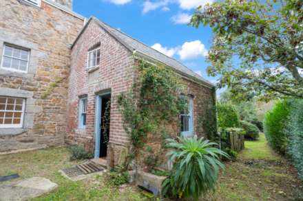 4 Bedroom House, La Rue Du Val Bachelier, St Ouen