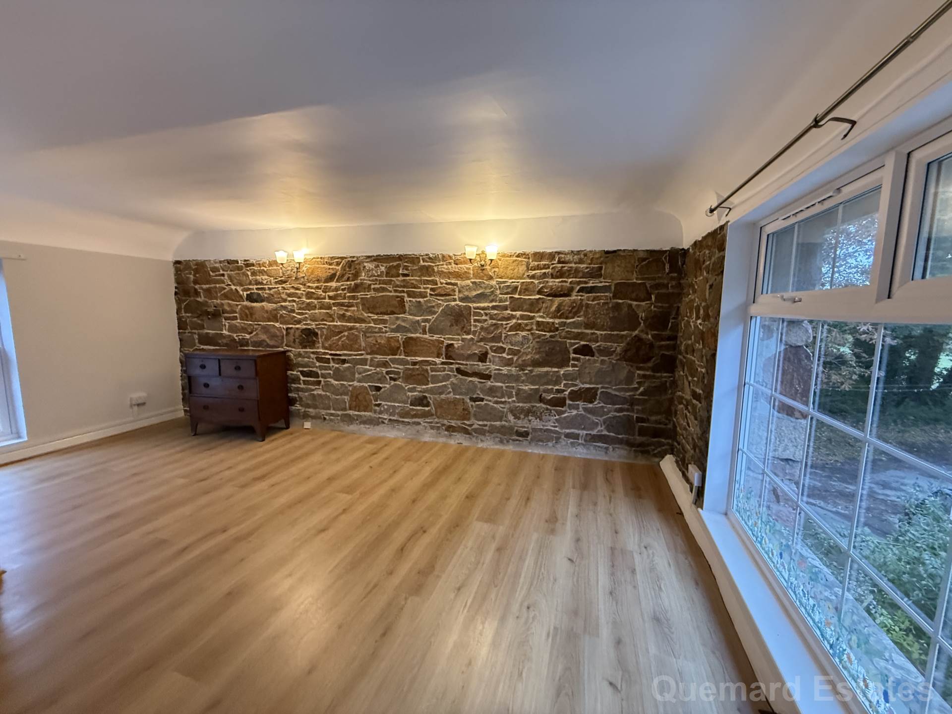 La Rue De La Godillerie, Trinity, Image 12