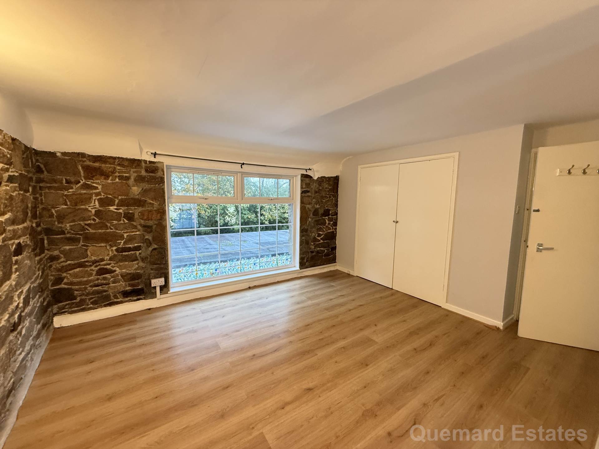 La Rue De La Godillerie, Trinity, Image 13