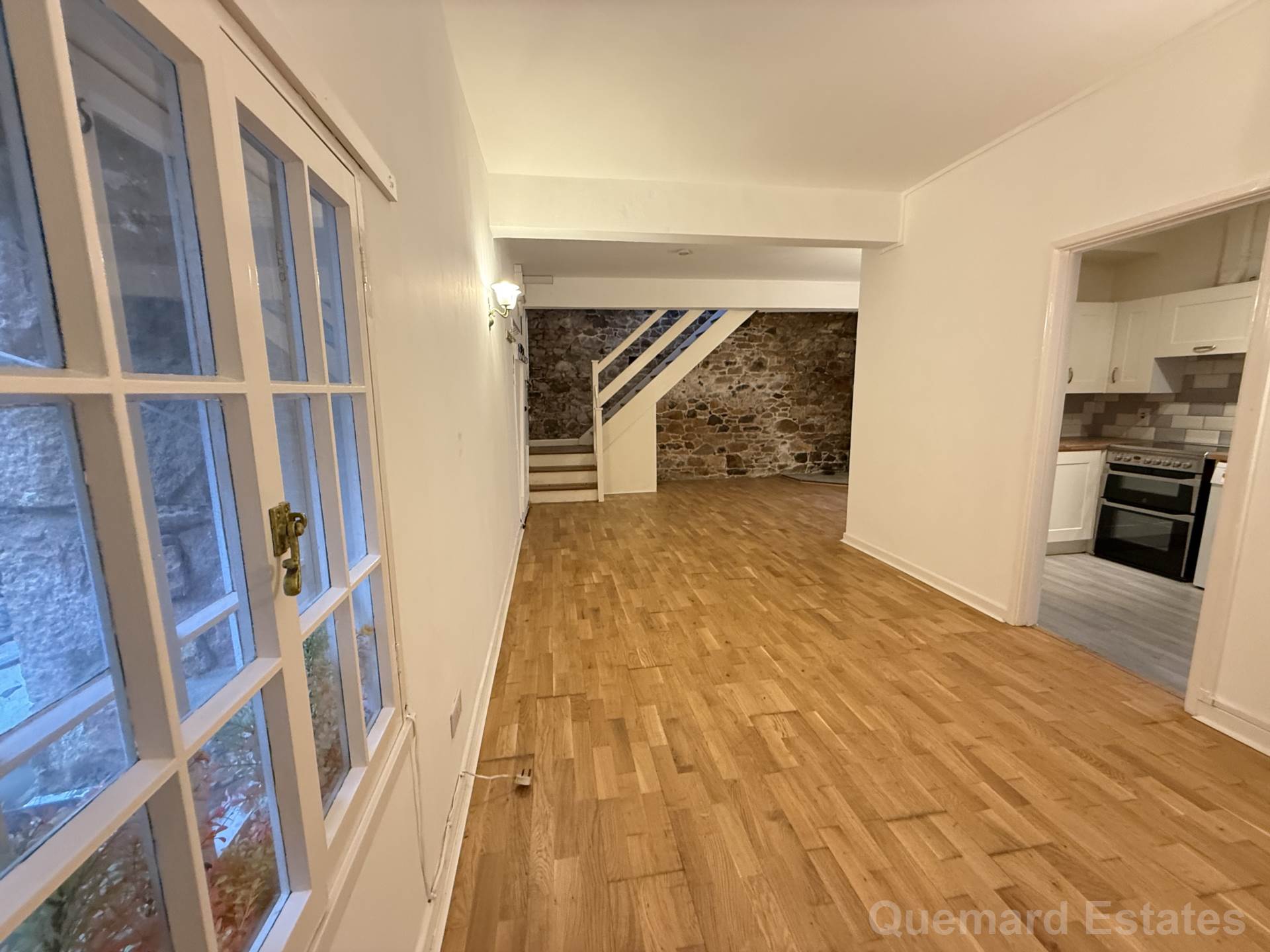 La Rue De La Godillerie, Trinity, Image 8