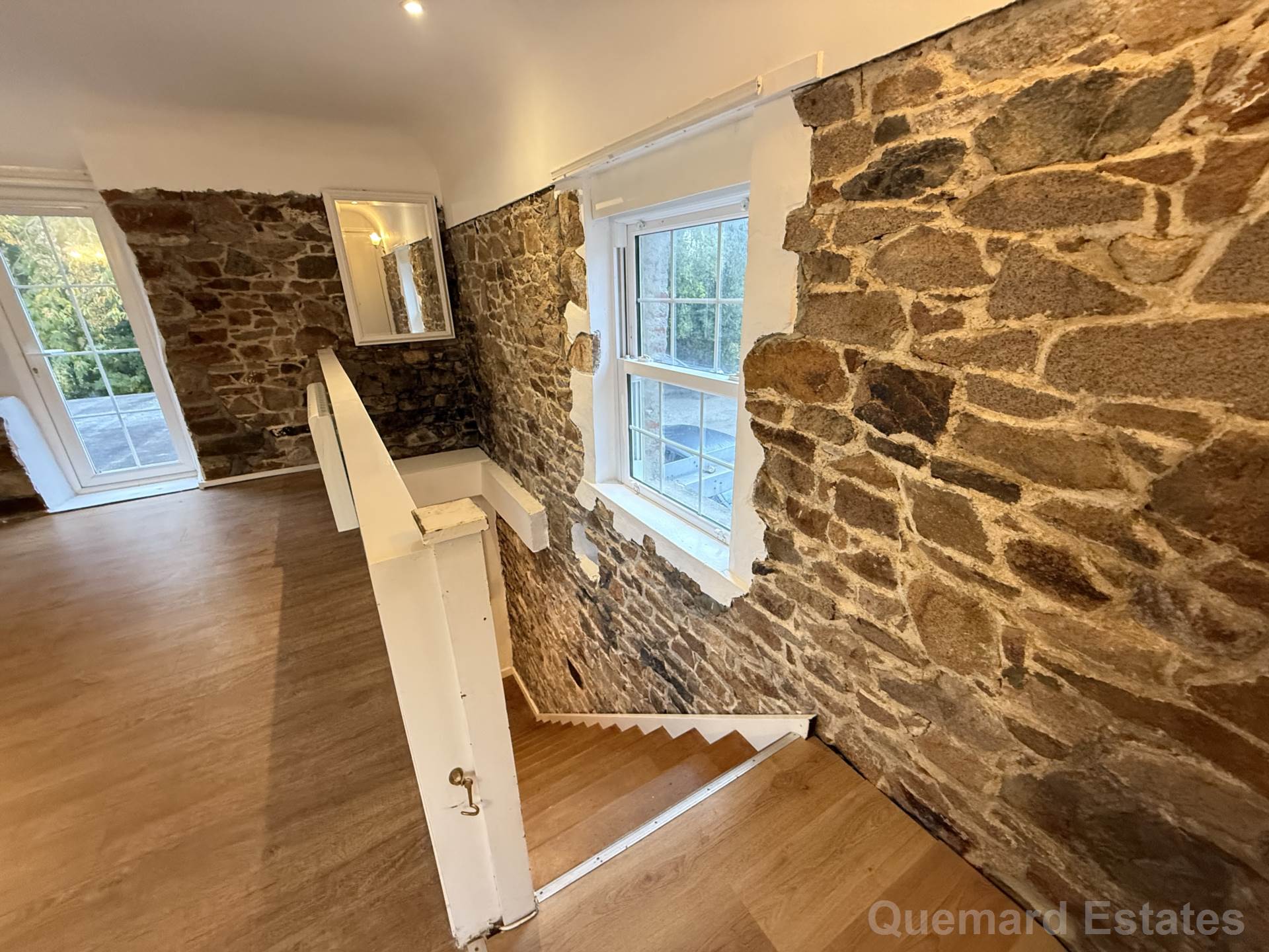 La Rue De La Godillerie, Trinity, Image 9