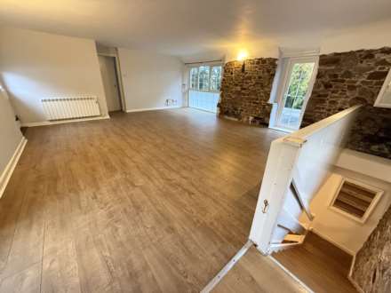 La Rue De La Godillerie, Trinity, Image 10