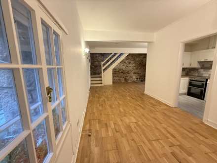 La Rue De La Godillerie, Trinity, Image 8