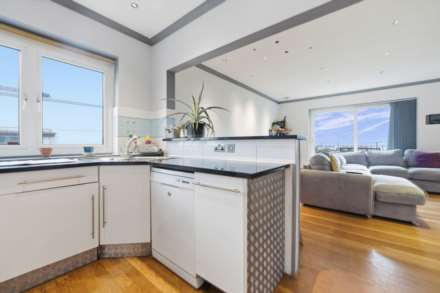 La Ruelle Es Ruaux, St Peter, Image 9