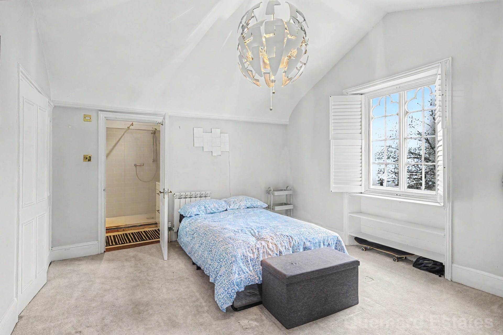 St Saviours Road, St Saviour, Image 19