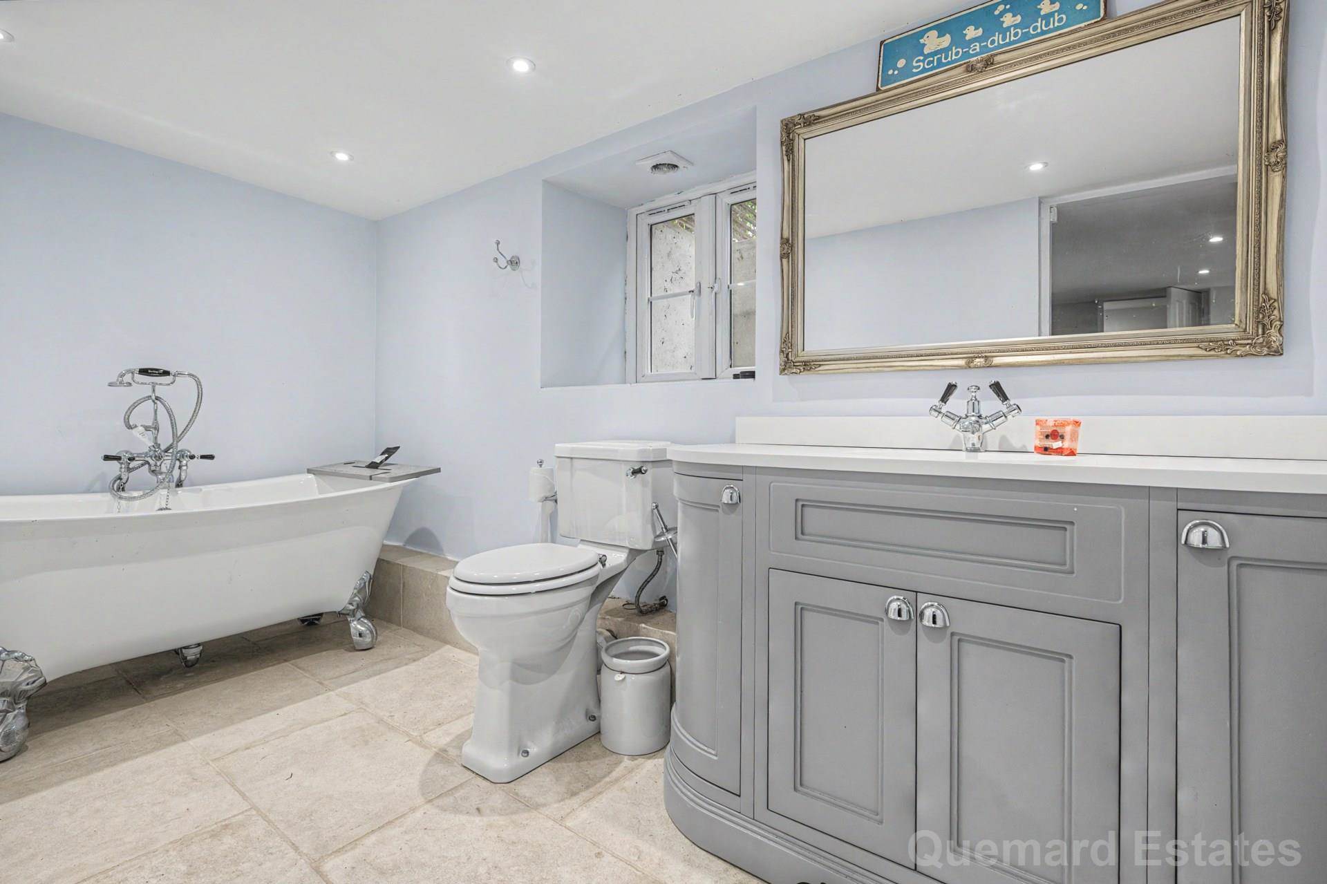 St Saviours Road, St Saviour, Image 24