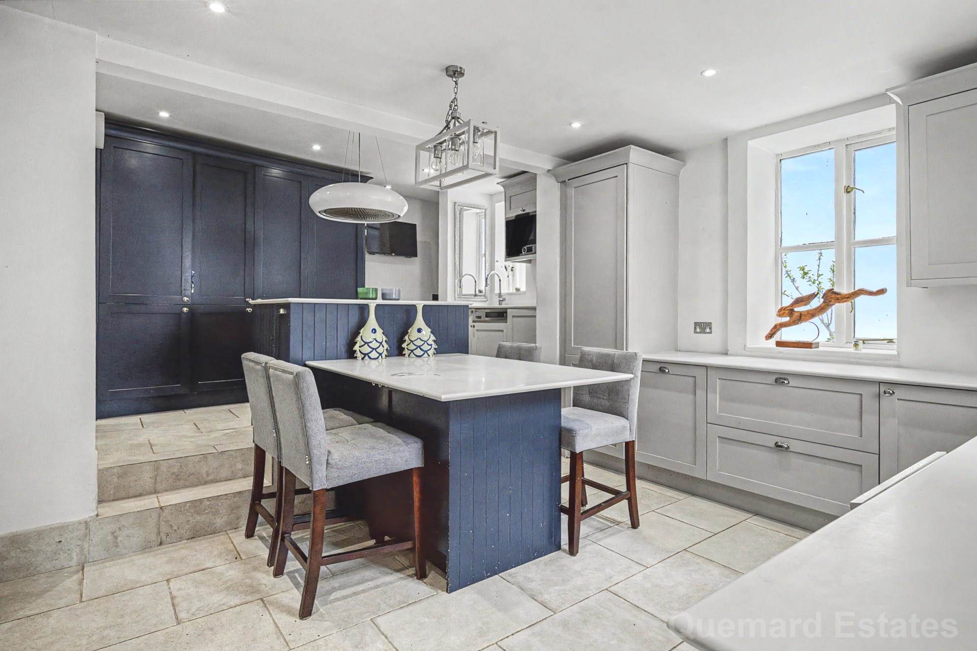 St Saviours Road, St Saviour, Image 3