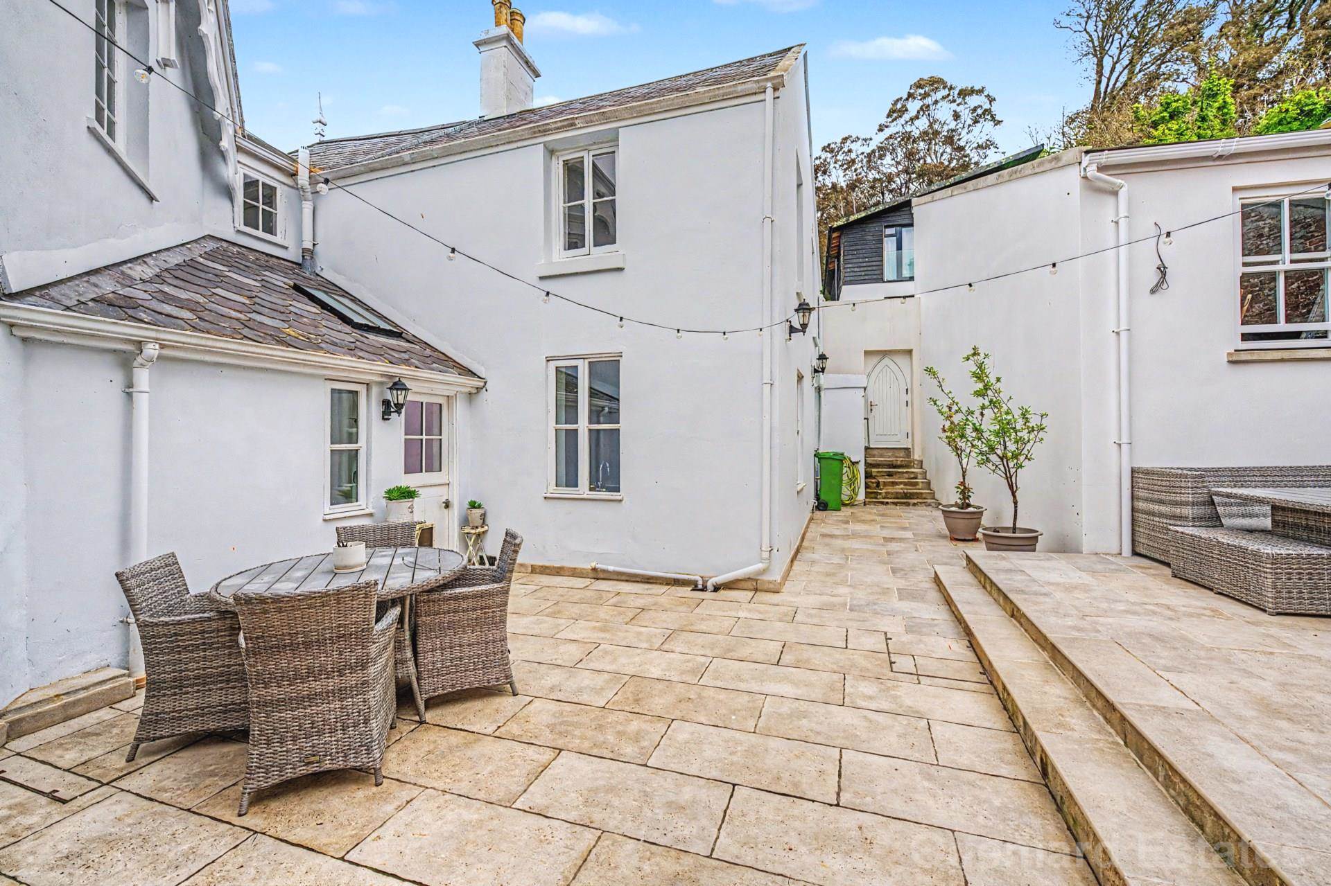 St Saviours Road, St Saviour, Image 30