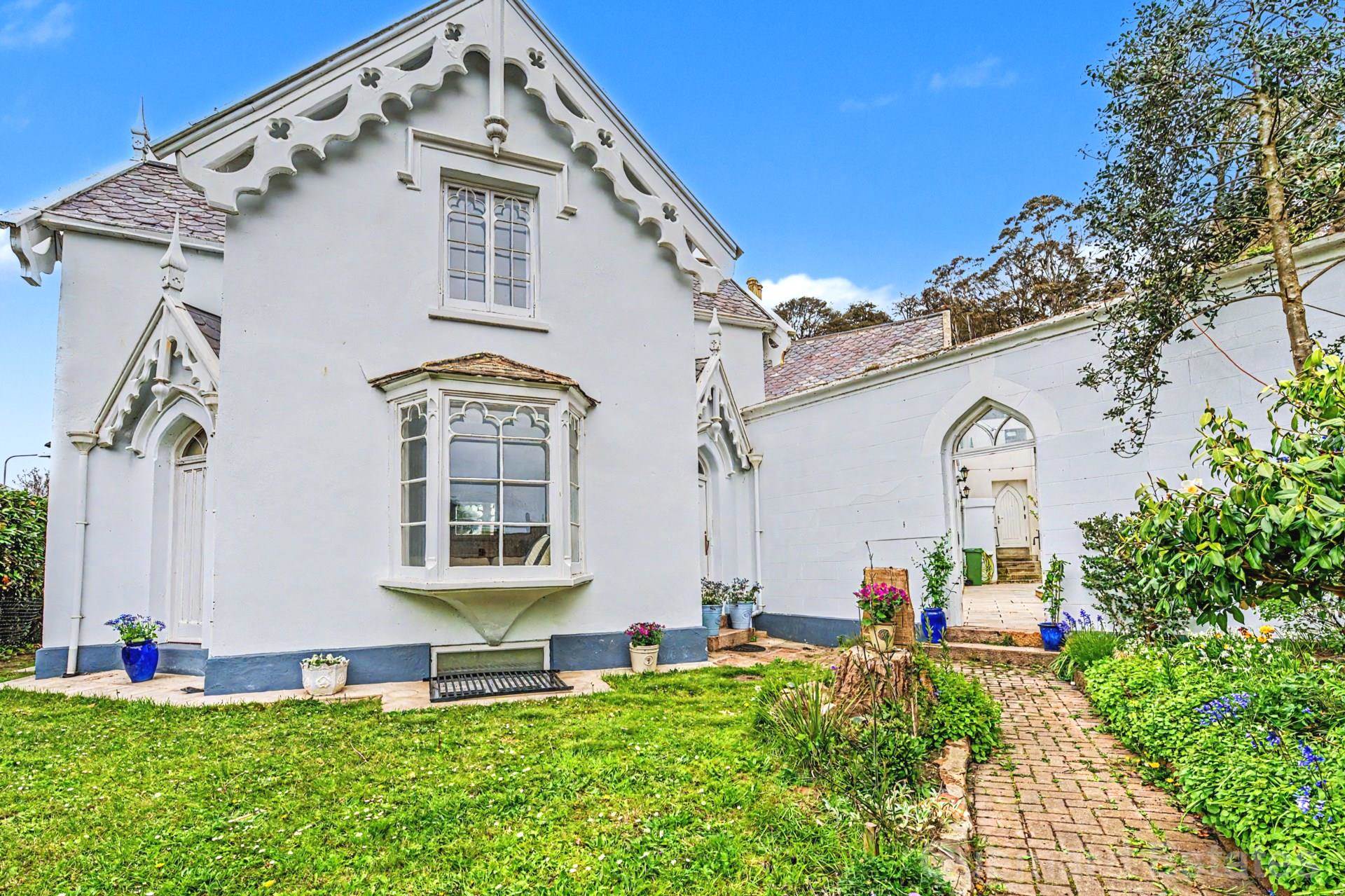 St Saviours Road, St Saviour, Image 33