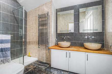 St Saviours Road, St Saviour, Image 16