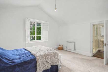 St Saviours Road, St Saviour, Image 17