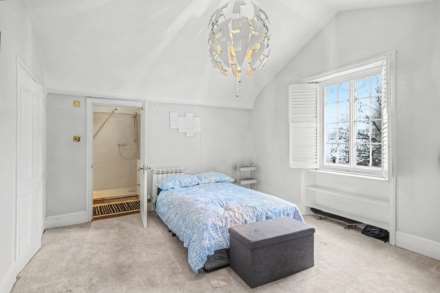 St Saviours Road, St Saviour, Image 19