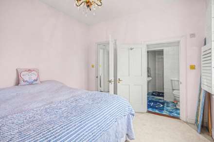 St Saviours Road, St Saviour, Image 21