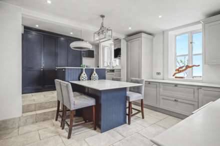 St Saviours Road, St Saviour, Image 3