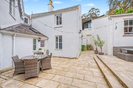 St Saviours Road, St Saviour, Image 30