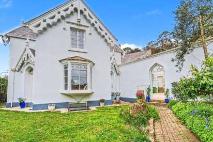 St Saviours Road, St Saviour, Image 33